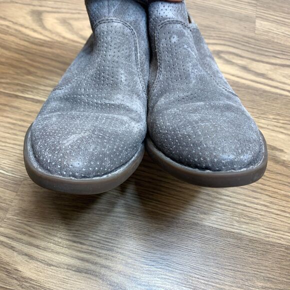 Born Boots Womens 7 M Ankle Bootie Beige Leather Distressed Back Zip F77060 - Picture 5 of 10